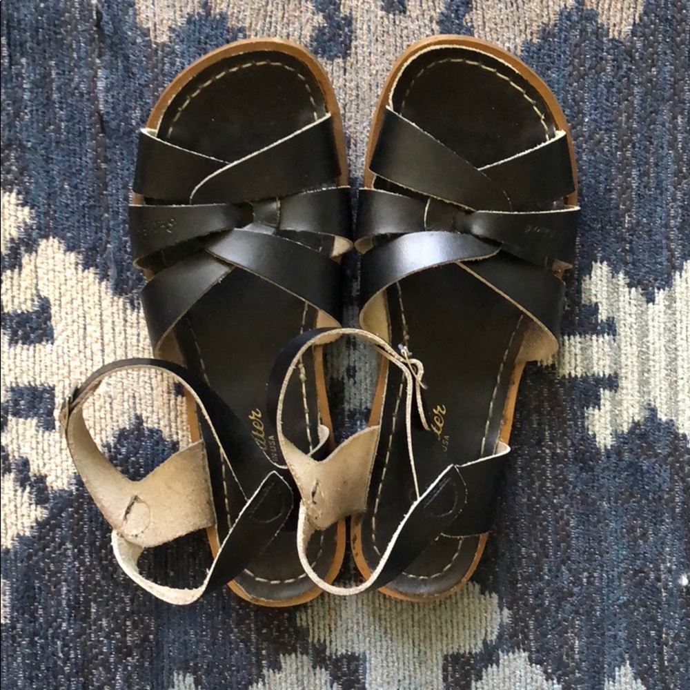 Black Saltwater Sandals